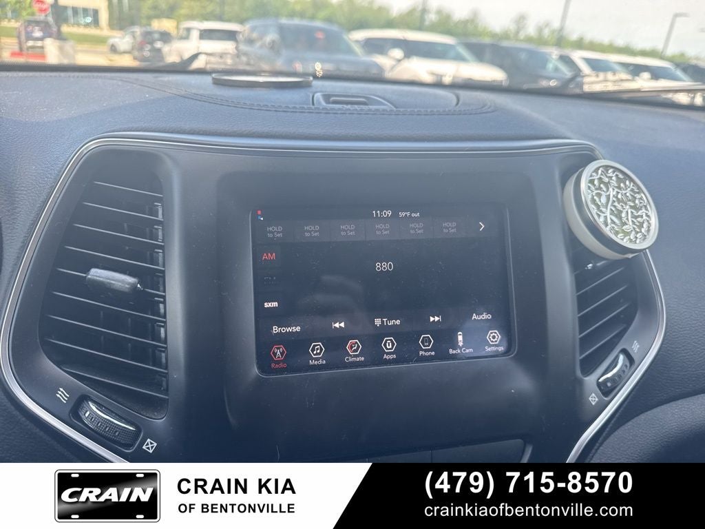 2019 Jeep Cherokee Latitude - CARFAX ONE OWNER