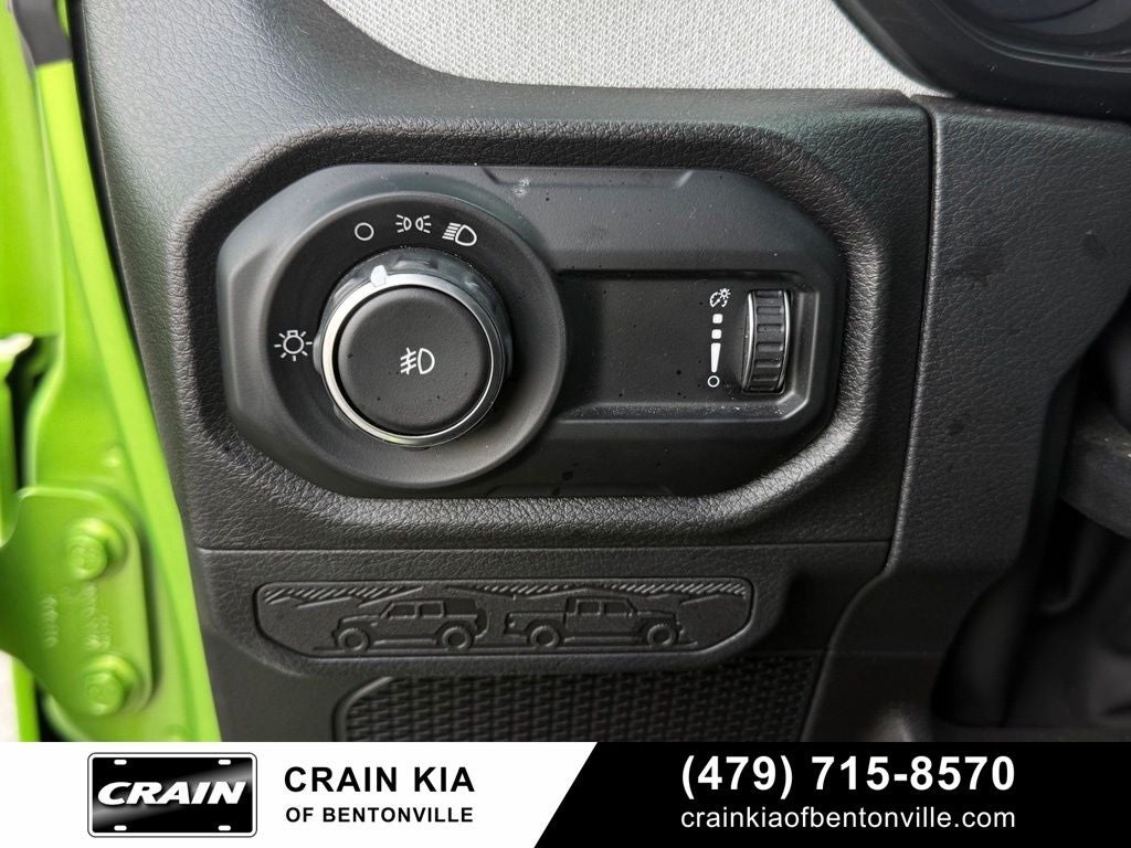 2025 Jeep Wrangler Sport - 4WD / CLEAN CARFAX / ONE OWNER