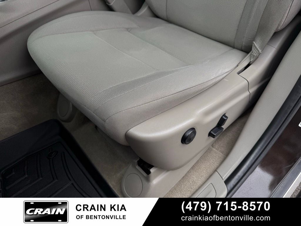 2013 Dodge Durango SXT - CLEAN CARFAX / 3RD ROW / VERY CLEAN!