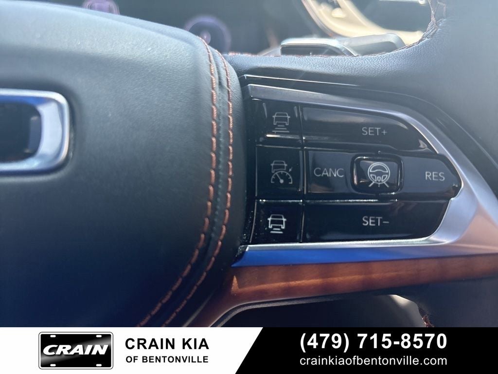 2025 Jeep Grand Cherokee L Summit - 4WD / PANORAMIC SUNROOF