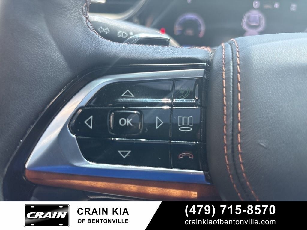2025 Jeep Grand Cherokee L Summit - 4WD / PANORAMIC SUNROOF