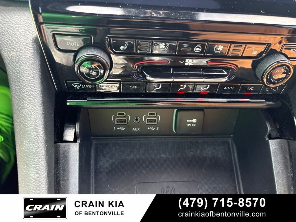2025 Jeep Grand Cherokee L Summit - 4WD / PANORAMIC SUNROOF / CLEAN CARFAX