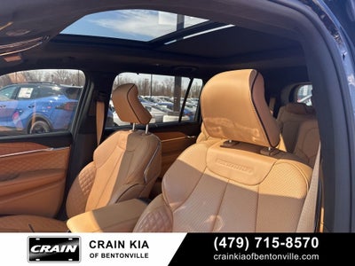 2023 Jeep Grand Cherokee L Summit - 4WD / PANORAMIC SUNROOF / ONE OWNER