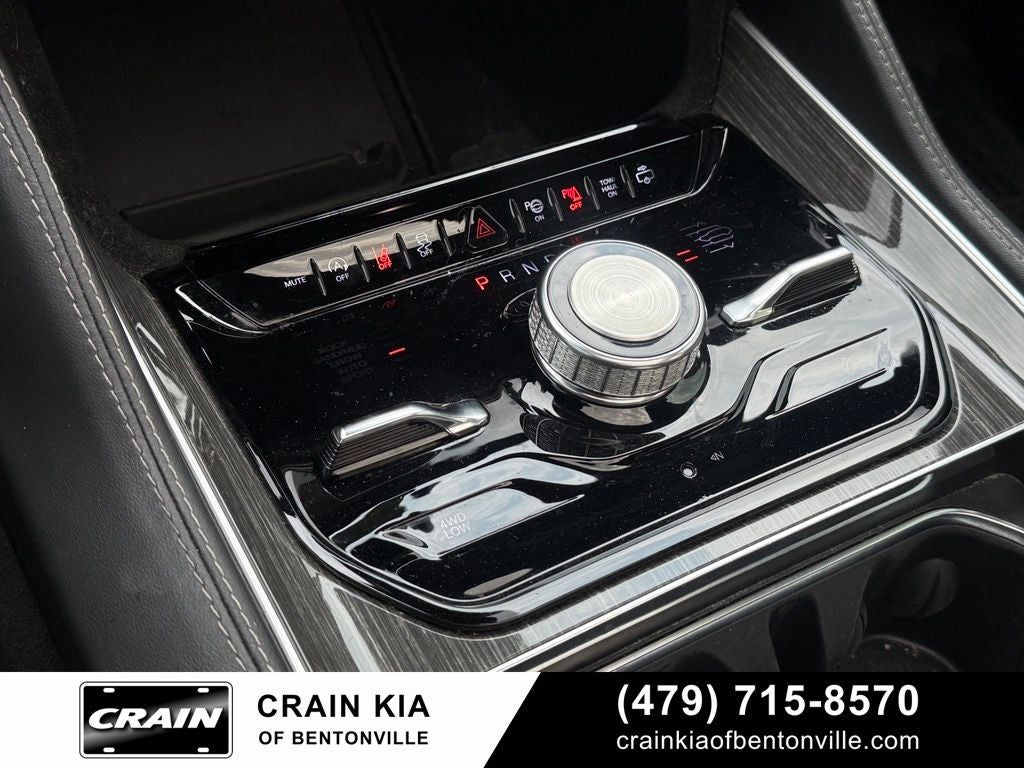 2022 Jeep Wagoneer Series III - 4WD / CLEAN CARFAX / PANORAMIC SUNROOF