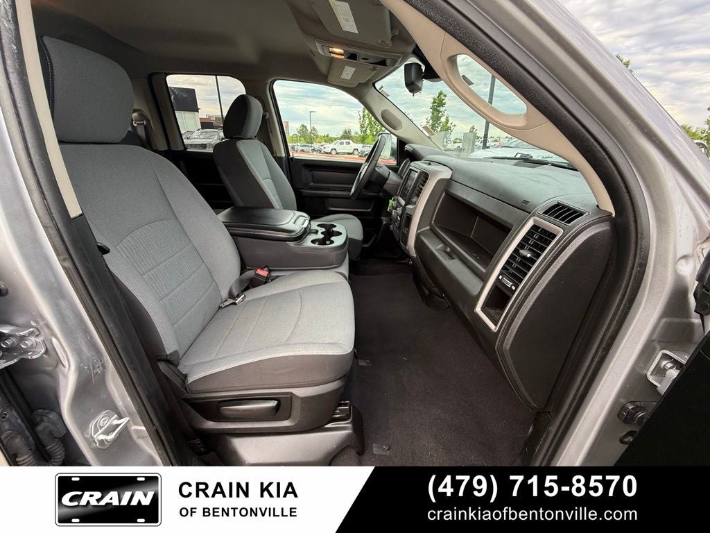 2021 RAM 1500 Classic Tradesman - CLEAN CARFAX / ONE OWNER / LOW MILES!