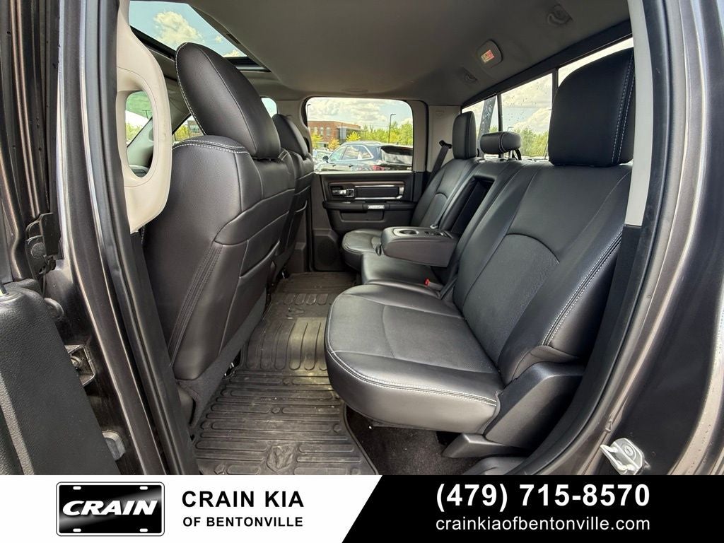 2015 RAM 1500 Laramie - 4WD / SUNROOF