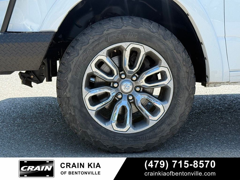 2021 RAM 1500 Laramie - 4WD / PANORAMIC SUNROOF / CLEAN CARFAX
