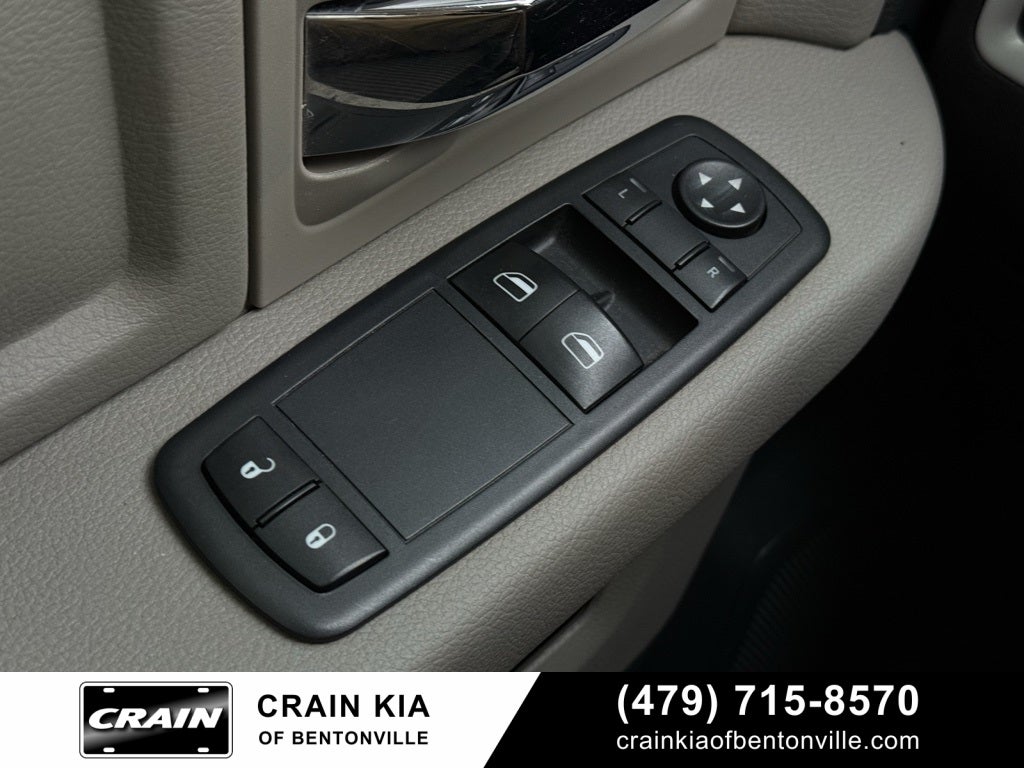 2009 Dodge Ram 1500 SLT - CLEAN CARFAX / GOOD MILES