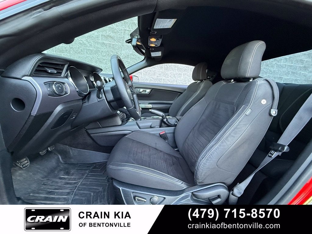 2016 Ford Mustang GT - 5.0 L V8 / CLEAN CARFAX