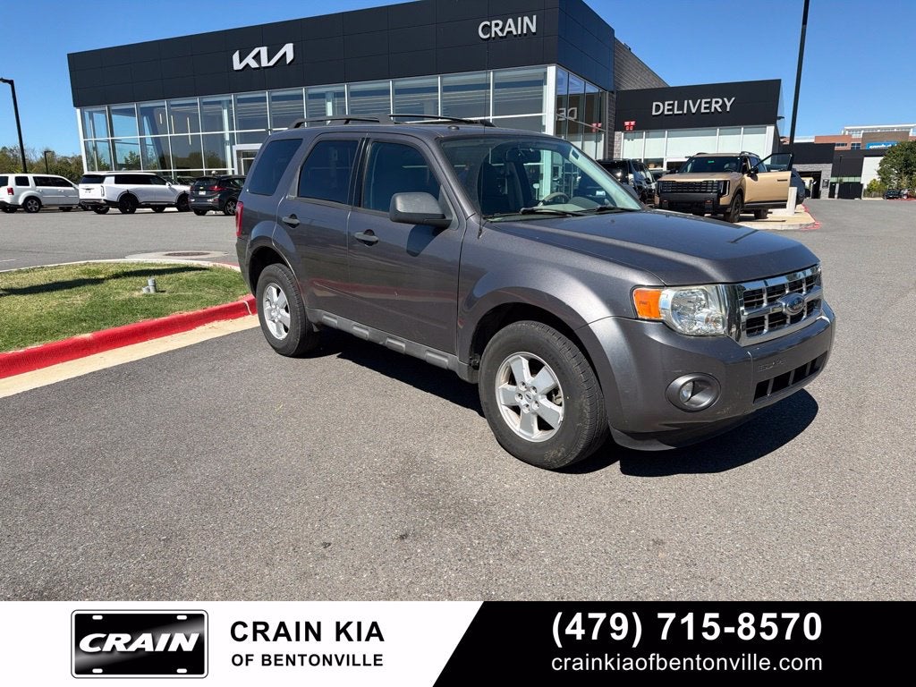 2009 Ford Escape XLT - CLEAN CARFAX / ONE OWNER