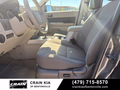 2009 Ford Escape XLT - CLEAN CARFAX / ONE OWNER