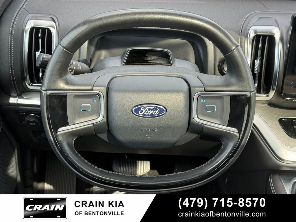 2025 Ford Expedition Platinum - 4WD / PANORAMIC SUNROOF / ONE OWNER