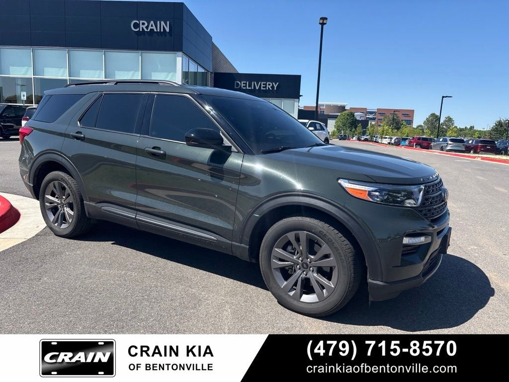 2024 Ford Explorer XLT - 4WD / CLEAN CARFAX / ONE OWNER