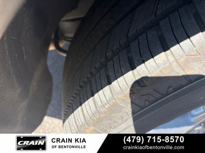 2024 Ford Explorer XLT - 4WD / CLEAN CARFAX / ONE OWNER