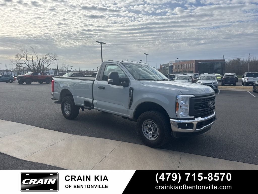 2026 Ford F-250SD XL - 4WD / CLEAN CARFAX / ONE OWNER