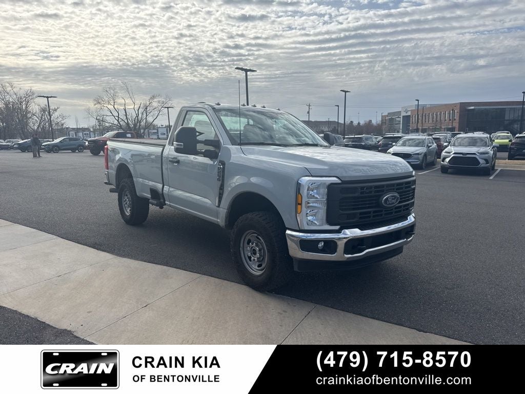 2026 Ford F-250SD XL - 4WD / CLEAN CARFAX / ONE OWNER