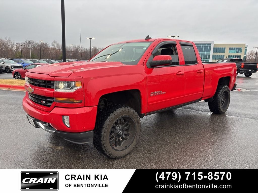 2016 Chevrolet Silverado 1500 LT - 4WD / LIFTED / WHEELS / TIRES