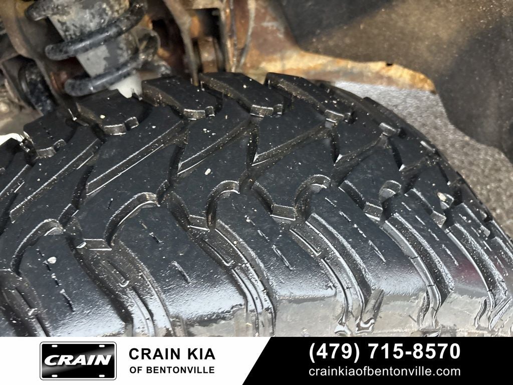 2016 Chevrolet Silverado 1500 LT - 4WD / LIFTED / WHEELS / TIRES