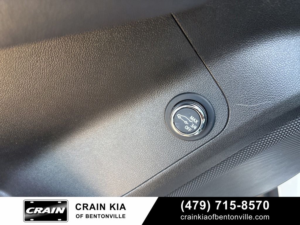 2023 GMC Acadia SLT - CLEAN CARFAX / ONE OWNER