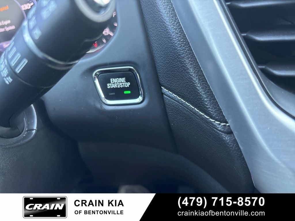 2023 GMC Acadia SLT - CLEAN CARFAX / ONE OWNER