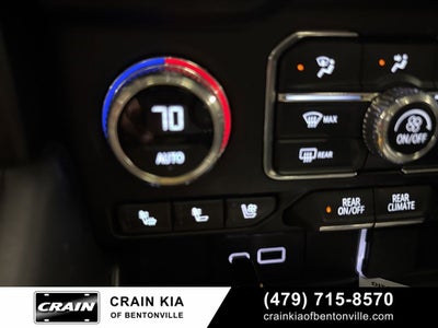 2024 GMC Yukon AT4 - 4WD / PANORAMIC SUNROOF / CLEAN CARFAX