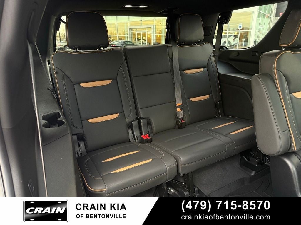 2024 GMC Yukon AT4 - 4WD / PANORAMIC SUNROOF / CLEAN CARFAX