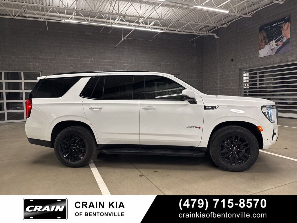 2024 GMC Yukon AT4 - 4WD / PANORAMIC SUNROOF / CLEAN CARFAX