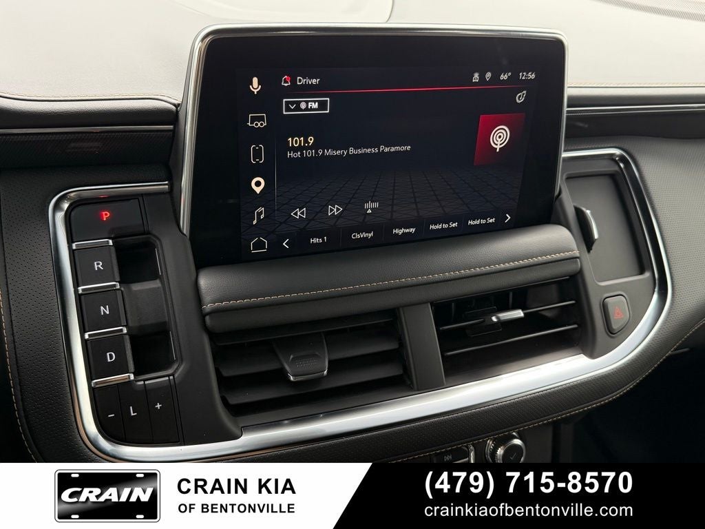 2022 GMC Yukon AT4 - 4WD / PANORAMIC SUNROOF / CLEAN CARFAX
