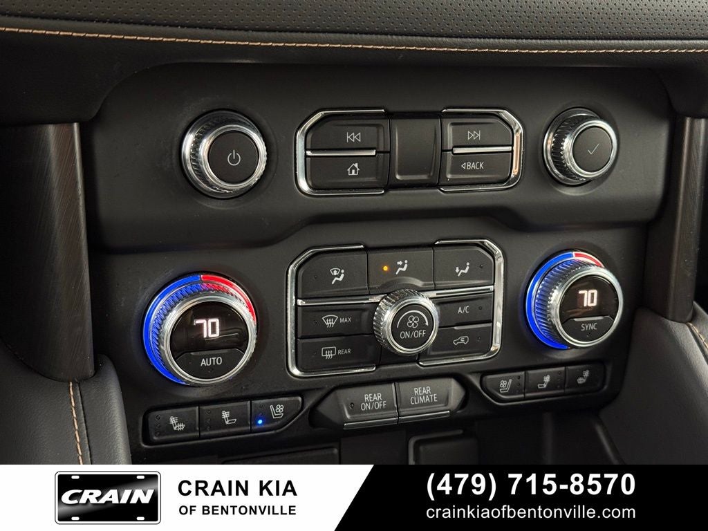 2022 GMC Yukon AT4 - 4WD / PANORAMIC SUNROOF / CLEAN CARFAX