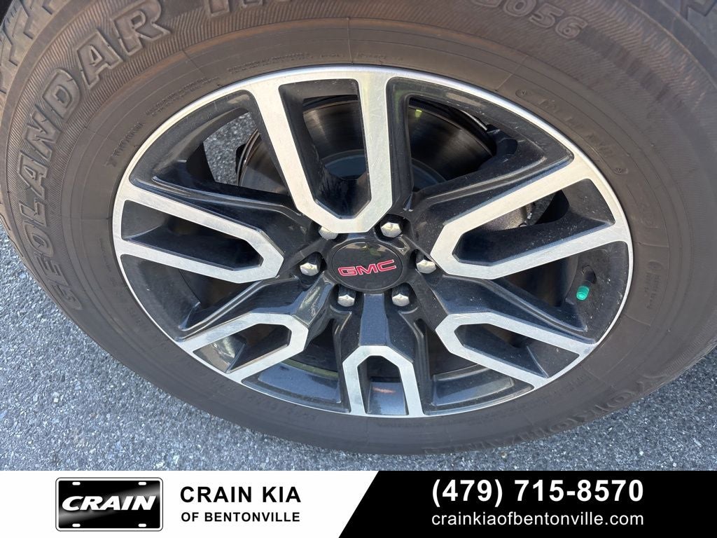 2022 GMC Yukon AT4 - 4WD / PANORAMIC SUNROOF / CLEAN CARFAX