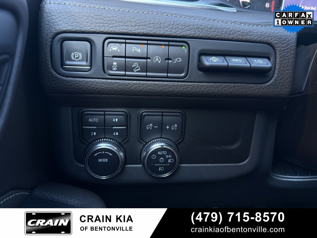 2021 GMC Yukon Denali - 4WD / PANORAMIC SUNROOF / ONE OWNER