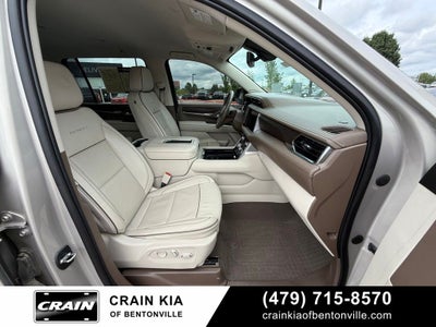 2022 GMC Yukon XL Denali - 4WD / CLEAN CARFAX / ONE OWNER
