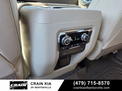 2024 GMC Yukon XL Denali - 4WD / PANORAMIC SUNROOF / ONE OWNER