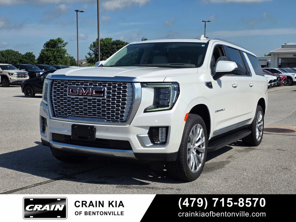 2024 GMC Yukon XL Denali - 4WD / PANORAMIC SUNROOF / ONE OWNER
