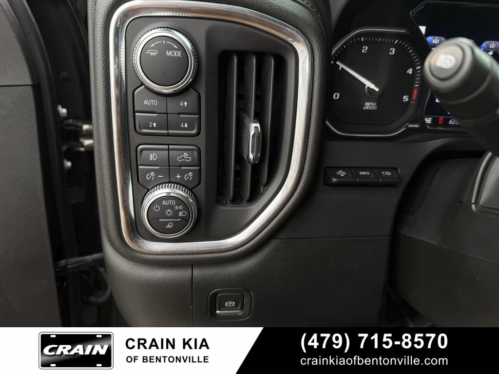 2023 GMC Sierra 2500HD AT4 - 4WD / SUNROOF / CLEAN CARFAX