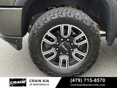 2023 GMC Sierra 2500HD AT4 - 4WD / SUNROOF / CLEAN CARFAX