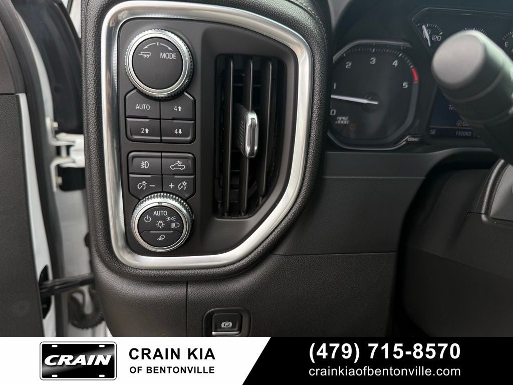 2020 GMC Sierra 3500HD SLT - 4WD / CLEAN CARFAX