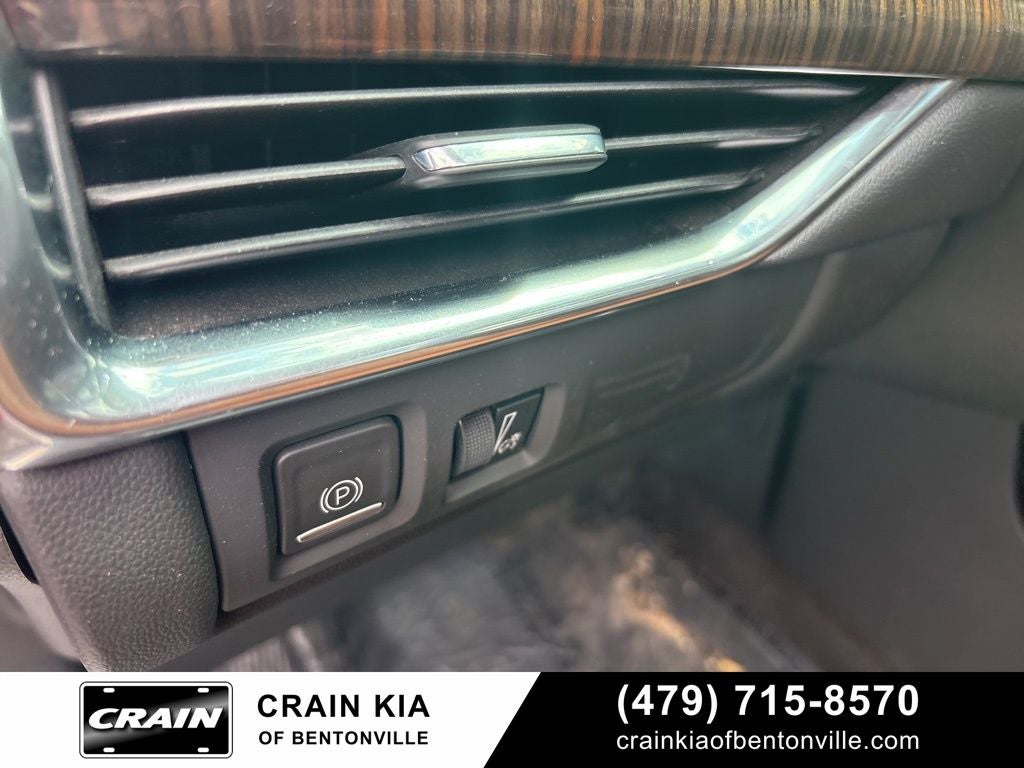 2019 Cadillac XT4 Premium Luxury - AWD / PANORAMIC SUNROOF / CLEAN CARFAX