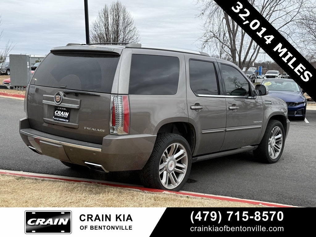 2014 Cadillac Escalade Premium - AWD / CLEAN CARFAX / VERY LOW MILES!