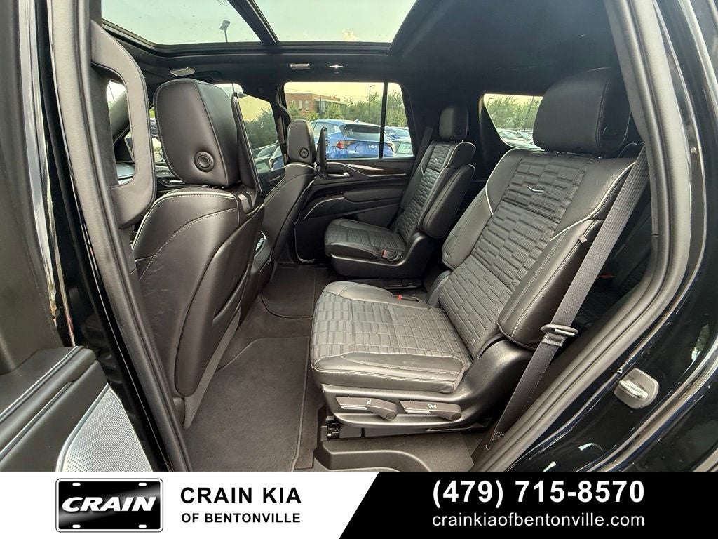 2023 Cadillac Escalade Premium Luxury Platinum - AWD / SUNROOF / CARFAX ONE OWNER