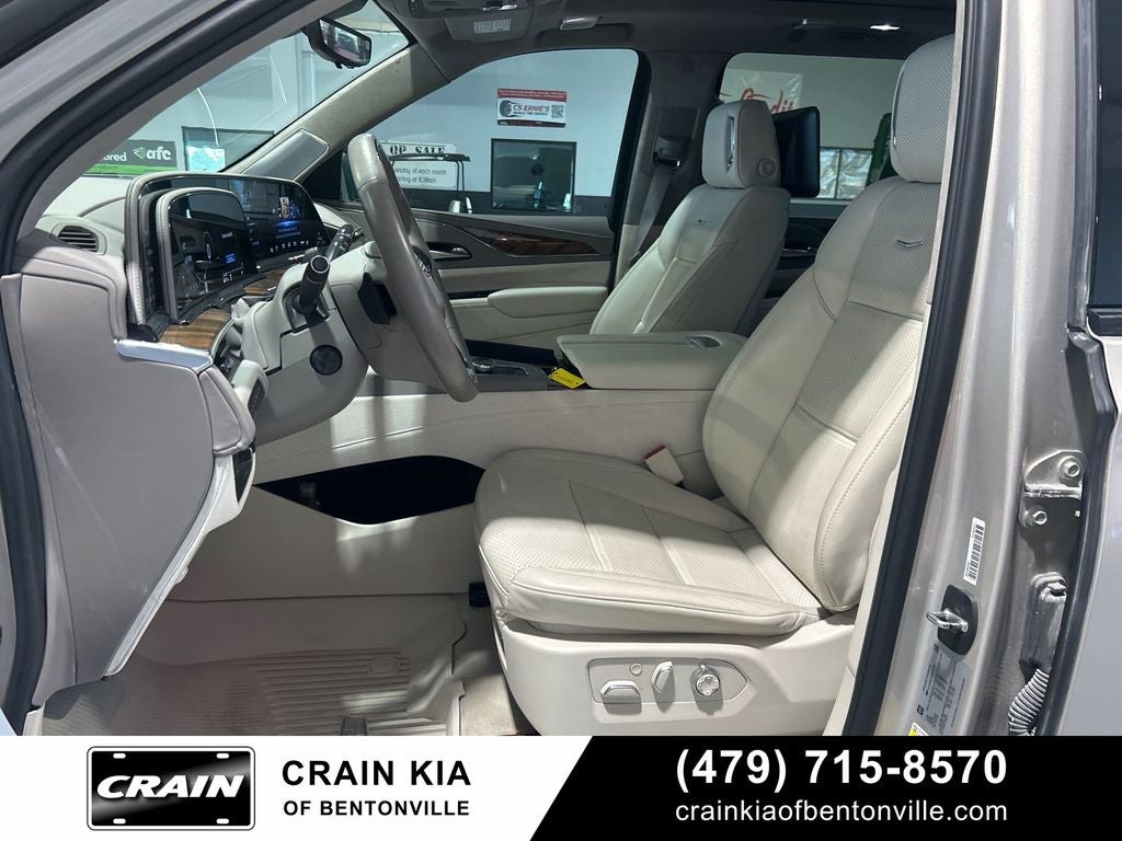 2024 Cadillac Escalade ESV Sport Platinum - AWD / PANORAMIC SUNROOF / CLEAN CARFAX