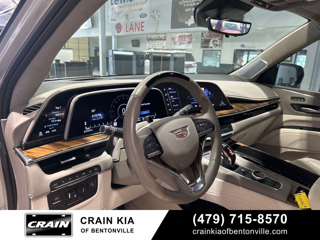 2024 Cadillac Escalade ESV Sport Platinum - AWD / PANORAMIC SUNROOF / CLEAN CARFAX