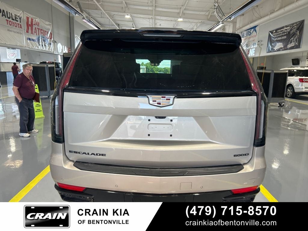 2024 Cadillac Escalade ESV Sport Platinum - AWD / PANORAMIC SUNROOF / CLEAN CARFAX