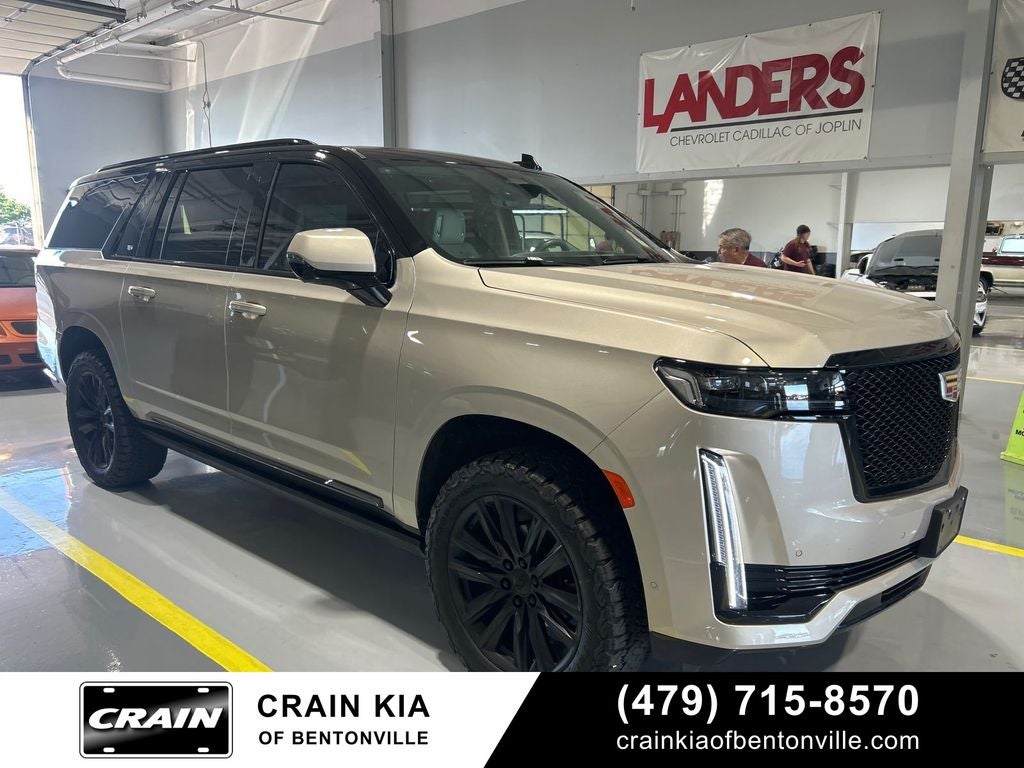 2024 Cadillac Escalade ESV Sport Platinum - AWD / PANORAMIC SUNROOF / CLEAN CARFAX