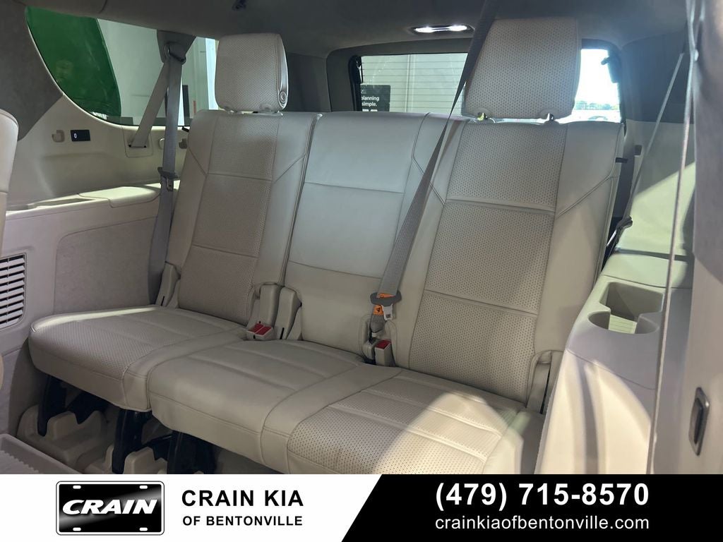2024 Cadillac Escalade ESV Sport Platinum - AWD / PANORAMIC SUNROOF / CLEAN CARFAX