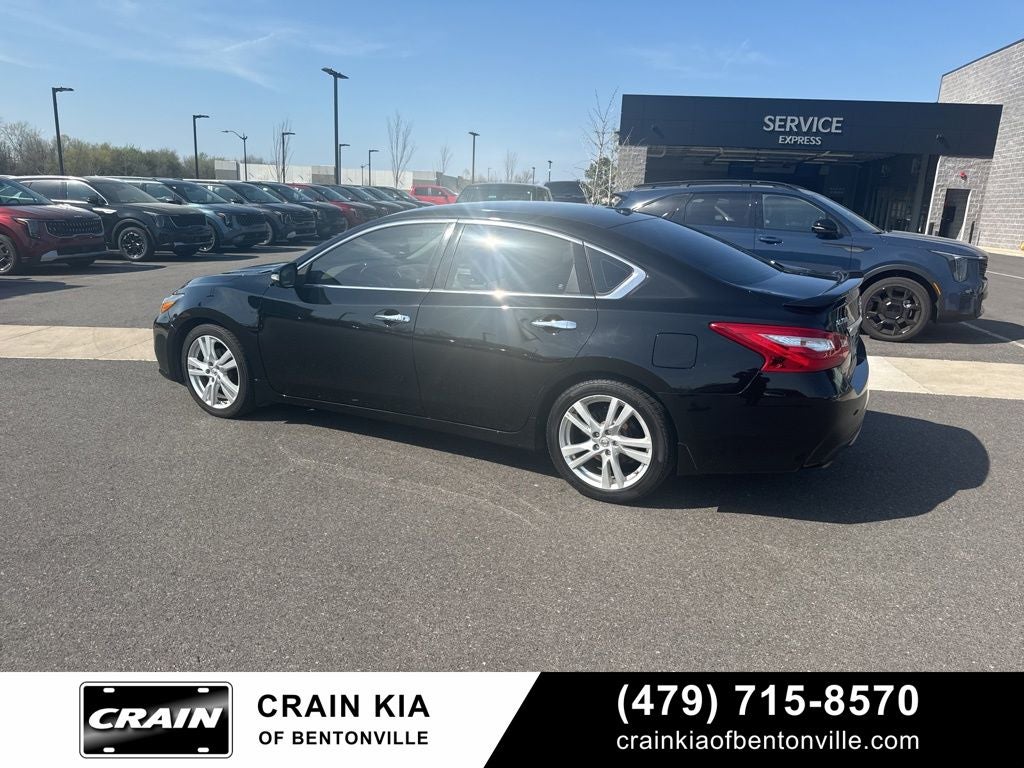 2017 Nissan Altima 3.5 SL - SUNROOF