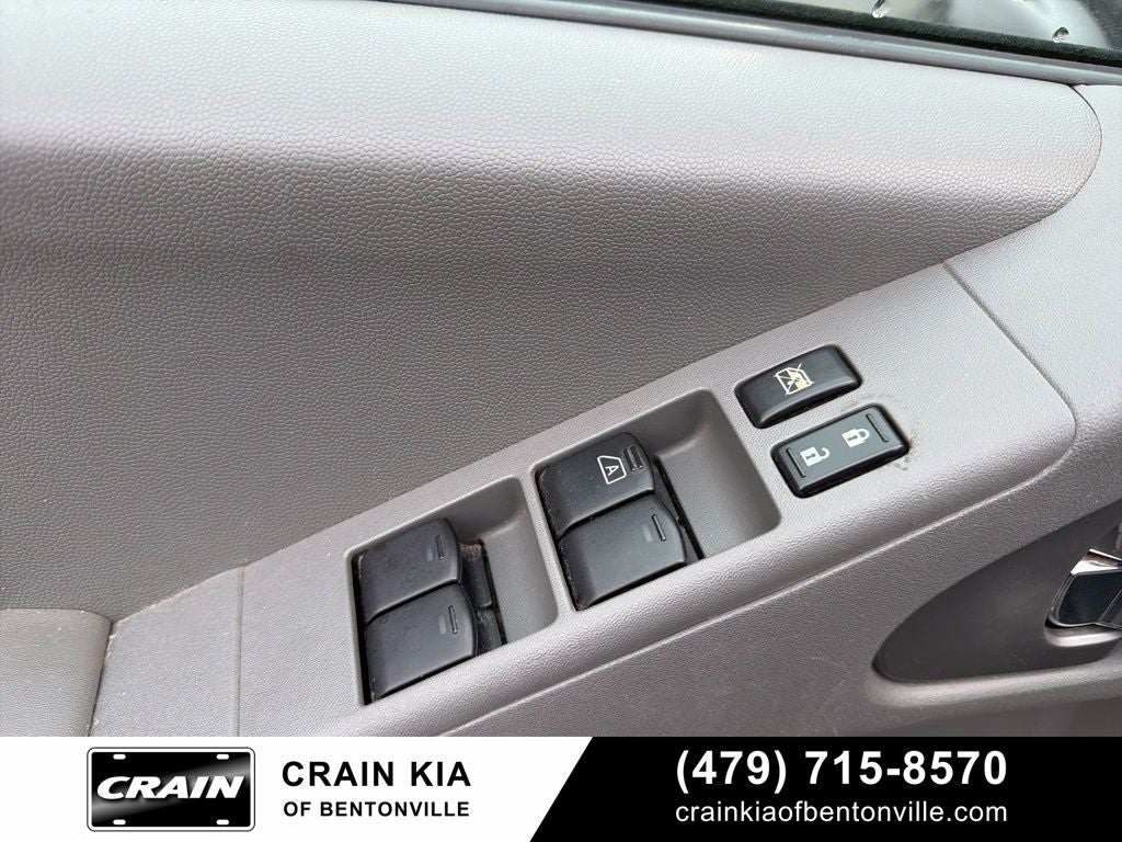 2008 Nissan Frontier SE I4 - 4WD / CLEAN CARFAX HISTORY