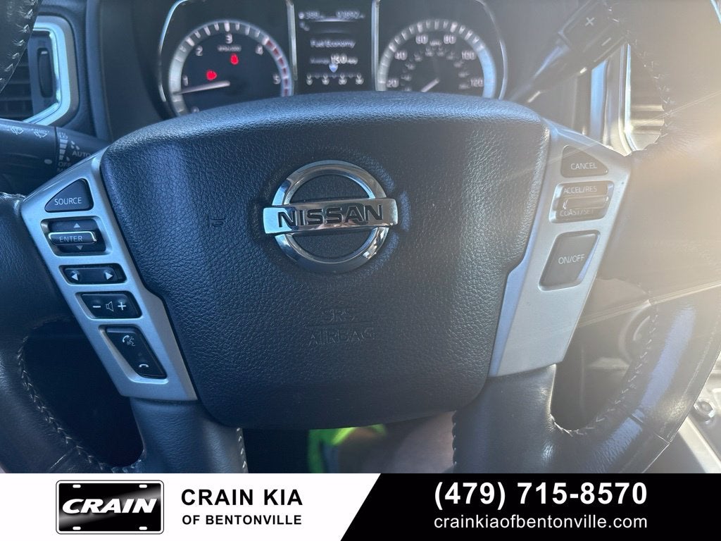 2017 Nissan Titan XD PRO-4X - 4WD / CLEAN CARFAX