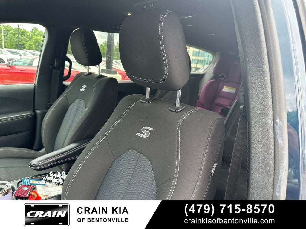 2021 Chrysler Pacifica Touring - CARFAX ONE OWNER