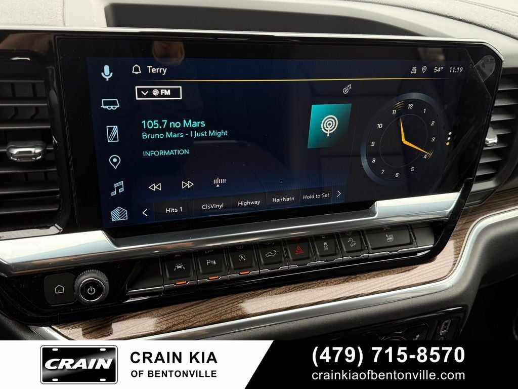 2025 Chevrolet Silverado 1500 RST - 4WD / CLEAN CARFAX / ONE OWNER